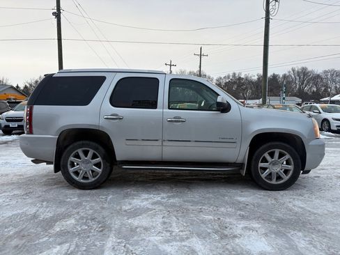 Used 2011 GMC Yukon Denali image 5