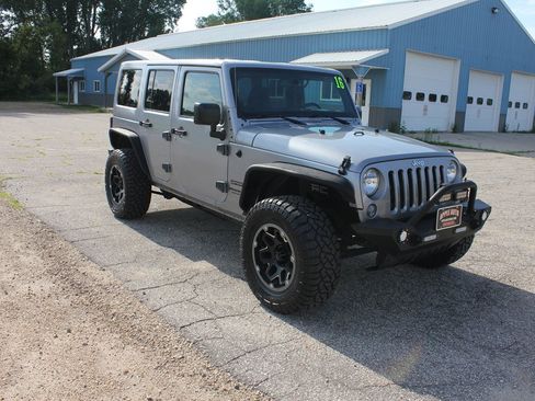 Used 2016 Jeep Wrangler Unlimited Sport w/ Quick Order Package 24S AWD/4WD image 3