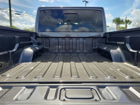 New 2026 Jeep Gladiator Sport image 9