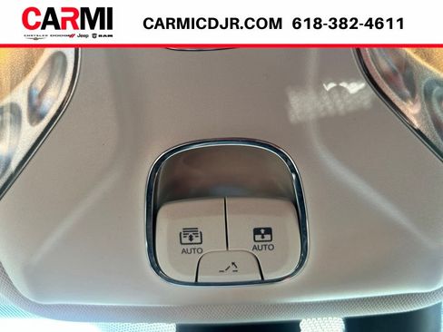 Used 2018 Jeep Compass Trailhawk w/ Leather Interior Group AWD/4WD image 31
