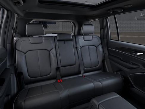 New 2026 Jeep Grand Cherokee Limited image 15