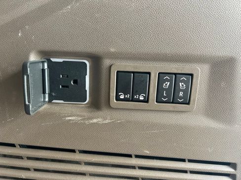 Used 2024 GMC Yukon Denali w/ Max Trailering Package AWD/4WD image 14