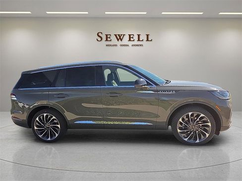New 2025 Lincoln Aviator Reserve w/ Equipment Group 201A image 5