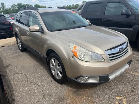 Used 2010 Subaru Outback 2.5i Limited AWD/4WD image 20