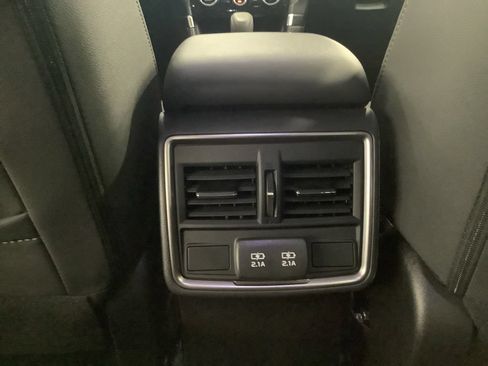 Used 2024 Subaru Forester Premium AWD/4WD image 16