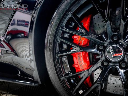 Used 2015 Chevrolet Corvette Z06 w/ 3LZ Preferred Equipment Group RWD image 41