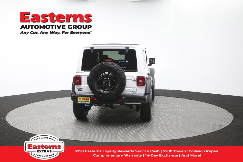 Used 2024 Jeep Wrangler Unlimited AWD/4WD image 43