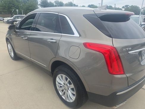 Used 2019 Cadillac XT5 FWD image 4