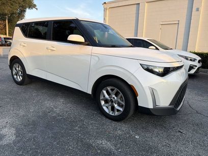 Certified 2023 Kia Soul LX w/ LX Technology Package