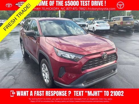 Used 2022 Toyota RAV4 LE AWD/4WD image 1