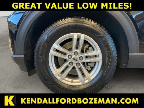 Used 2023 Ford Explorer XLT w/ Class IV Trailer Tow Package AWD/4WD image 14