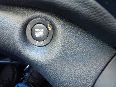 Used 2019 Jeep Cherokee Limited w/ Luxury Group image 19