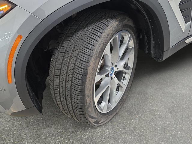 Certified 2025 BMW X5 xDrive50e w/ Parking Assistance Package AWD/4WD image 26