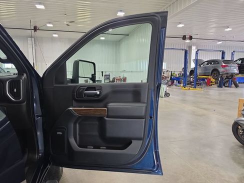 Used 2022 Chevrolet Silverado 3500 High Country w/ Safety Package II AWD/4WD image 40