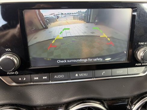 Used 2022 Nissan Sentra S w/ Lighting Package FWD image 18