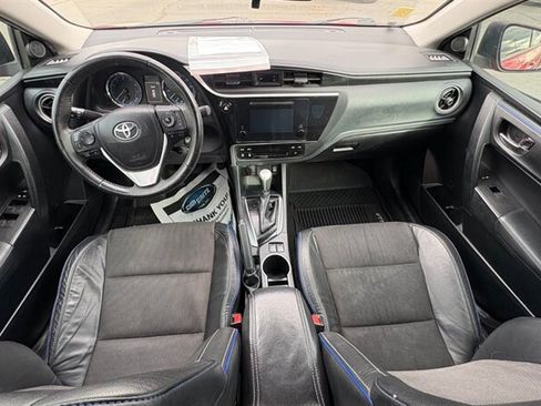 Used 2018 Toyota Corolla SE FWD image 15