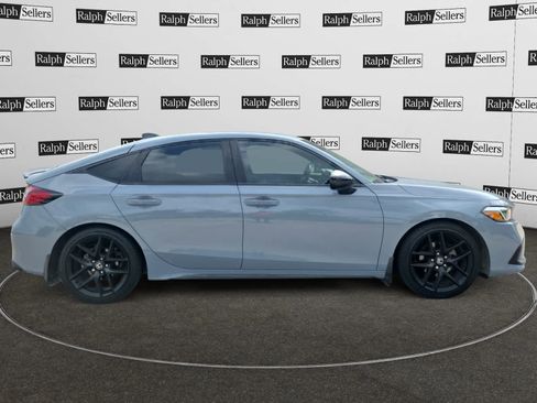 Used 2023 Honda Civic Sport image 7