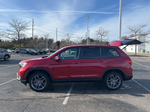 Used 2023 Honda Passport EX-L image 2