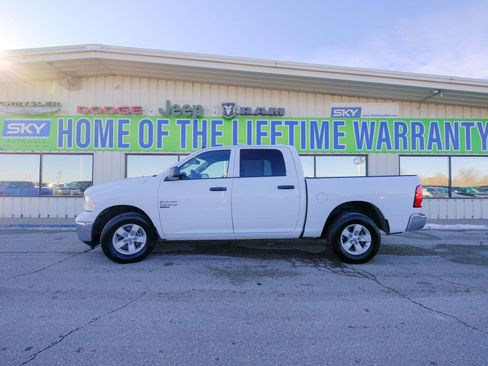 Used 2023 RAM 1500 Classic SLT w/ Electronics Group image 3