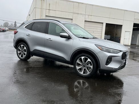 Used 2024 Ford Escape Platinum image 7