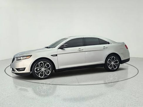 Used 2018 Ford Taurus SHO AWD/4WD image 3