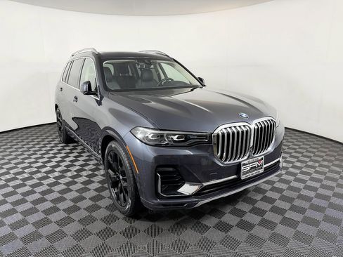 Used 2022 BMW X7 xDrive40i w/ Premium Package image 5