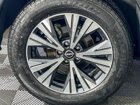 Certified 2023 Nissan Rogue SV image 11