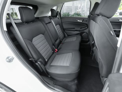 Used 2023 Ford Edge SE image 36