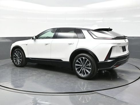 Certified 2024 Cadillac Lyriq Sport AWD/4WD image 4