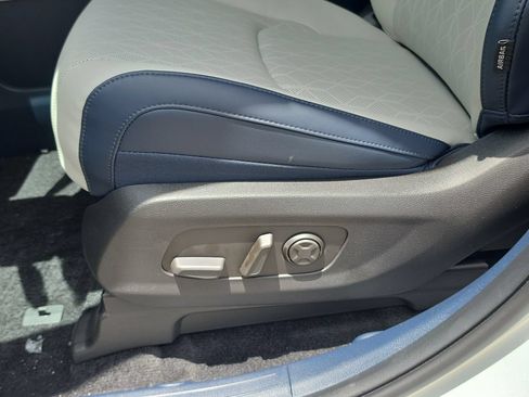New 2026 Kia Carnival EX FWD image 22