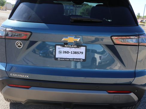 Used 2025 Chevrolet Colorado W/T w/ Advanced Trailering Package RWD image 6