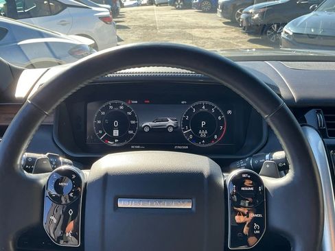 Used 2020 Land Rover Discovery HSE Luxury image 47