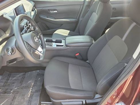 Used 2024 Nissan Sentra SV FWD image 3