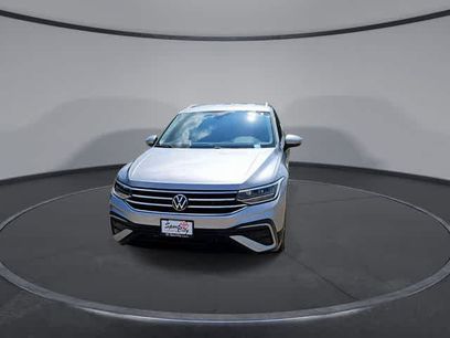 Used 2024 Volkswagen Tiguan SE