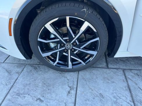 New 2026 Toyota Prius Plug-In Hybrid FWD image 26