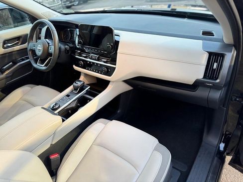 Used 2022 Nissan Pathfinder SL w/ SL Premium Package image 22