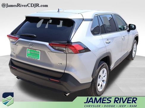 Used 2025 Toyota RAV4 LE FWD image 5
