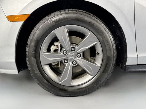 Certified 2024 Honda Odyssey EX image 31