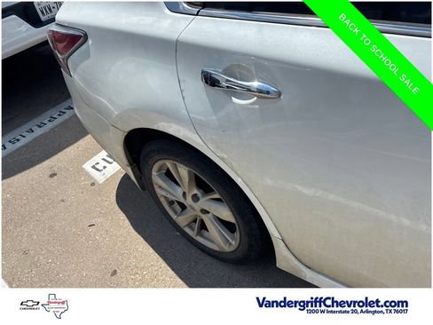 Used 2015 Nissan Altima 2.5 SL w/ Technology Package FWD image 7