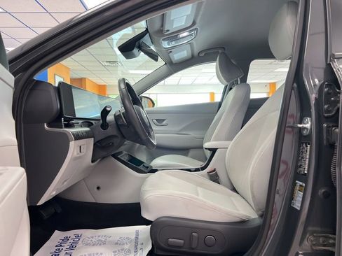 Used 2024 Hyundai Kona SEL w/ Convenience Package AWD/4WD image 16