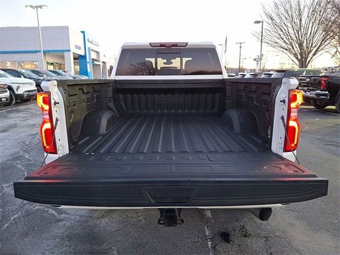 Used 2020 Chevrolet Silverado 3500 High Country w/ Technology Package image 25