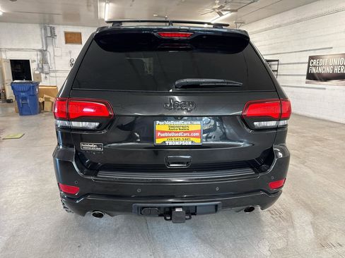 Used 2015 Jeep Grand Cherokee Altitude image 3