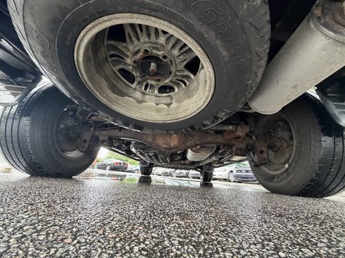Used 2005 Toyota Sequoia Limited AWD/4WD image 24