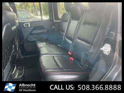 Used 2022 Jeep Wrangler Unlimited Rubicon w/ Cold Weather Group image 14