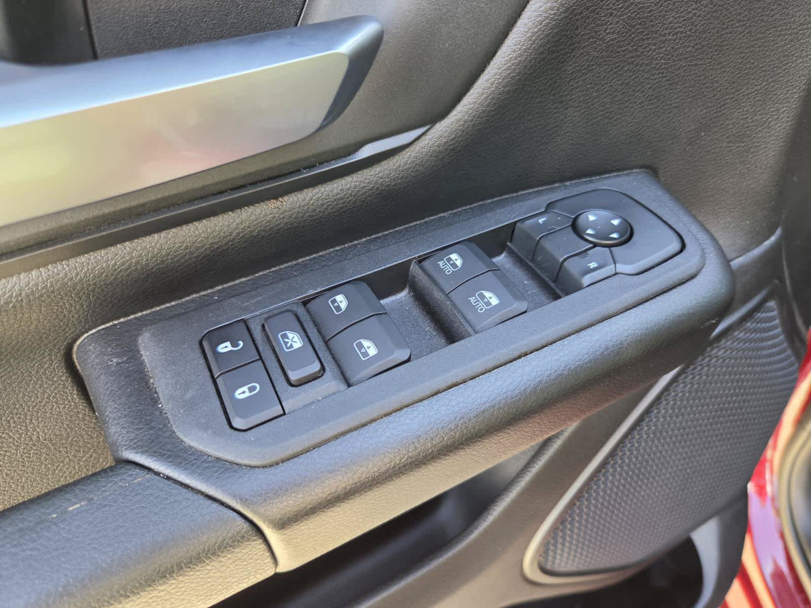 Used 2025 RAM 1500 Warlock AWD/4WD image 16