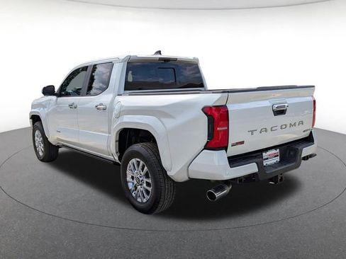 Used 2024 Toyota Tacoma Limited AWD/4WD image 4