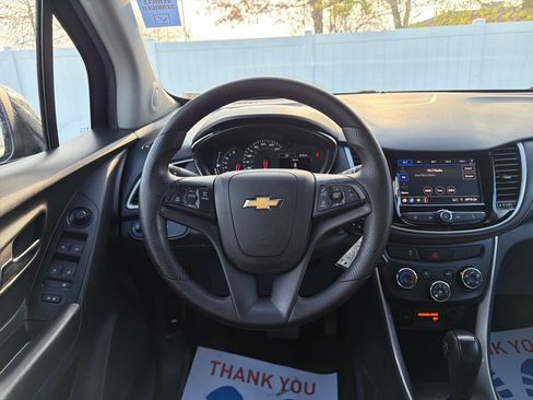 Used 2022 Chevrolet Trax LS w/ Tint and Cruise Package image 24