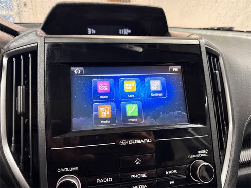 Used 2017 Subaru Impreza 2.0i Premium image 19