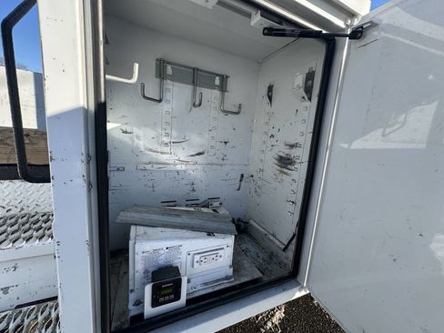 Used 2015 Ford F550 4X2 2dr Regular Cab 140.8 200. image 6