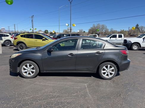 Used 2010 MAZDA MAZDA3 i Touring image 11
